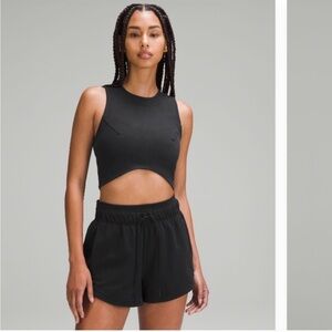 Lululemon heavyweight tank size 6